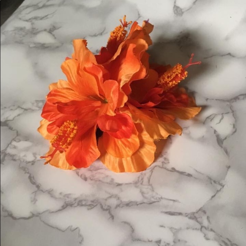 Hawaiian Tiki Hibiscus Pin-up hair flower
